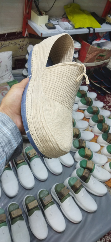 گیوه رنگ کرم